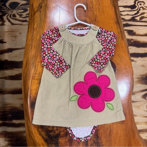 2 piece Carter's Pink and Tan Floral Accessory - Picture 1 of 2